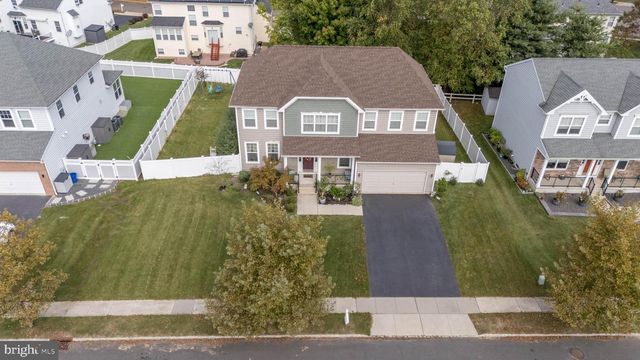 7 PASTEUR CT, East Windsor, NJ 08520