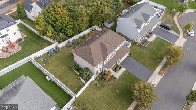 7 PASTEUR CT, East Windsor, NJ 08520