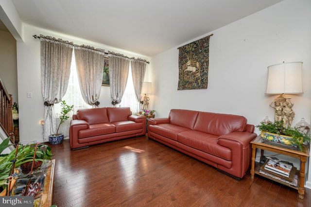 7 PASTEUR CT, East Windsor, NJ 08520