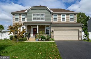 7 PASTEUR CT, East Windsor, NJ 08520