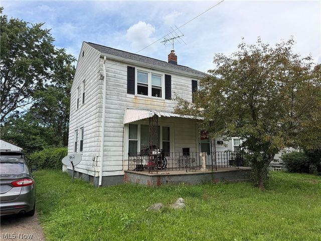 891 Davies Avenue, Akron, OH 44306