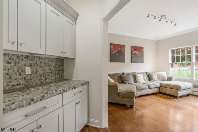 61 Christy Dr, Warren Twp., NJ 07059