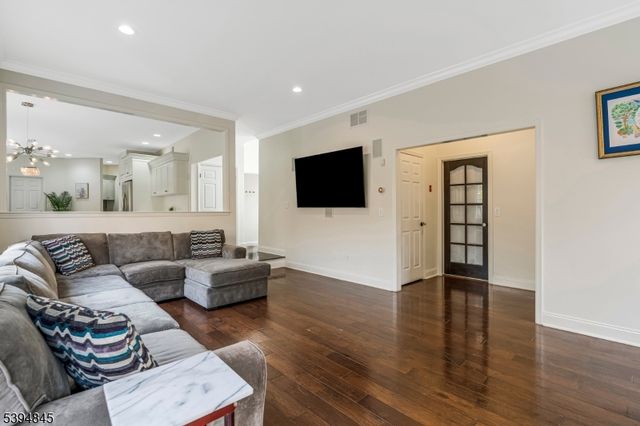 61 Christy Dr, Warren Twp., NJ 07059