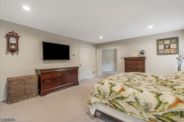 61 Christy Dr, Warren Twp., NJ 07059