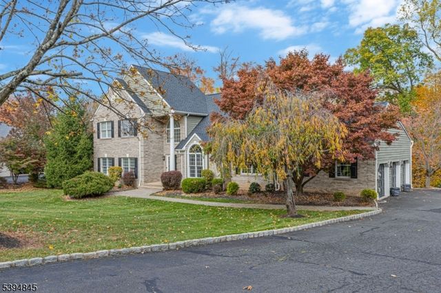 61 Christy Dr, Warren Twp., NJ 07059