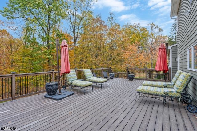 61 Christy Dr, Warren Twp., NJ 07059