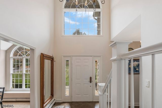 61 Christy Dr, Warren Twp., NJ 07059