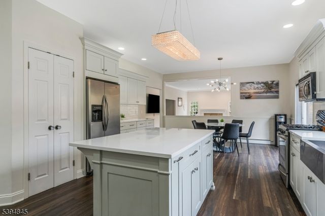 61 Christy Dr, Warren Twp., NJ 07059