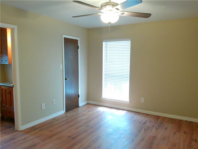 538 Vega Dr, Corpus Christi, TX 78418