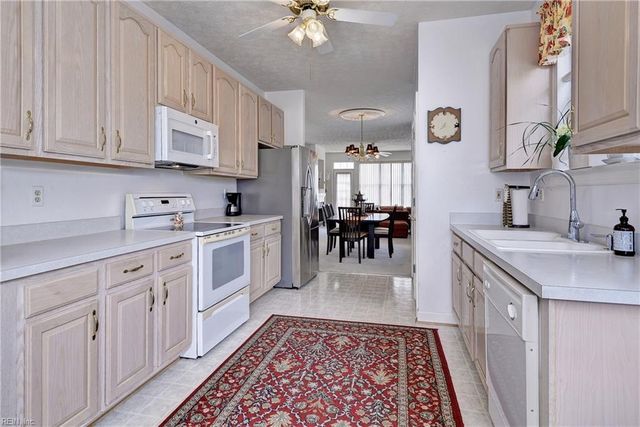 400 Zelkova RD, Williamsburg, VA 23185