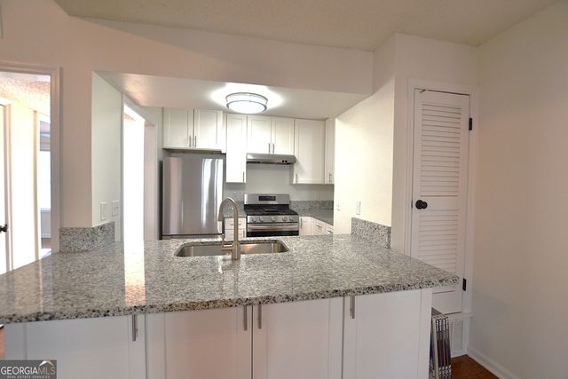 2085 Sand Wedge Circle NW, Kennesaw, GA 30144