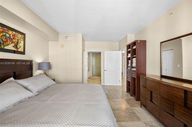 17555 Atlantic Blvd 708, Sunny Isles Beach, FL 33160
