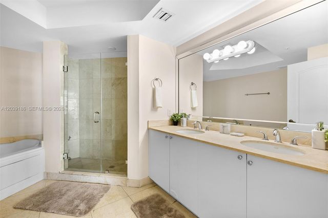 17555 Atlantic Blvd 708, Sunny Isles Beach, FL 33160