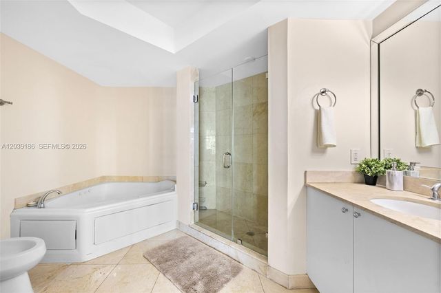 17555 Atlantic Blvd 708, Sunny Isles Beach, FL 33160