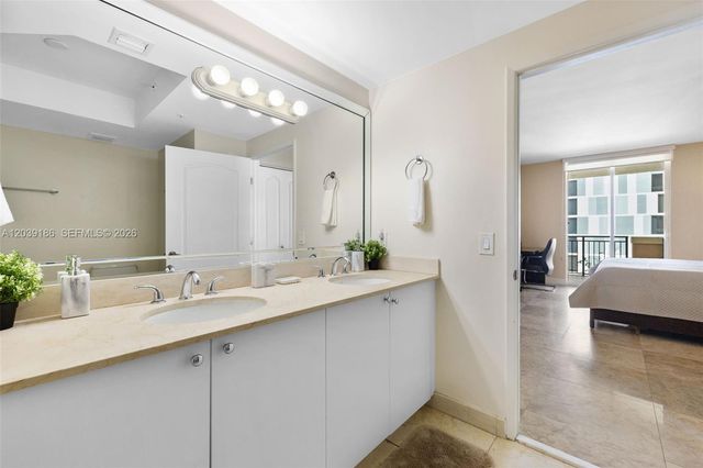 17555 Atlantic Blvd 708, Sunny Isles Beach, FL 33160
