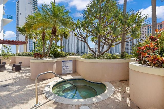 17555 Atlantic Blvd 708, Sunny Isles Beach, FL 33160