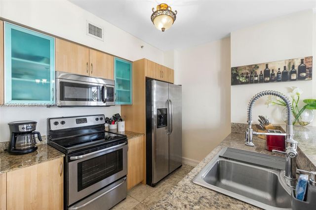 17555 Atlantic Blvd 708, Sunny Isles Beach, FL 33160