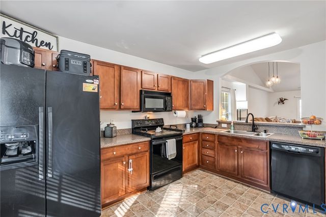 7195 Railroad Bed Rd, Sussex, VA 23830