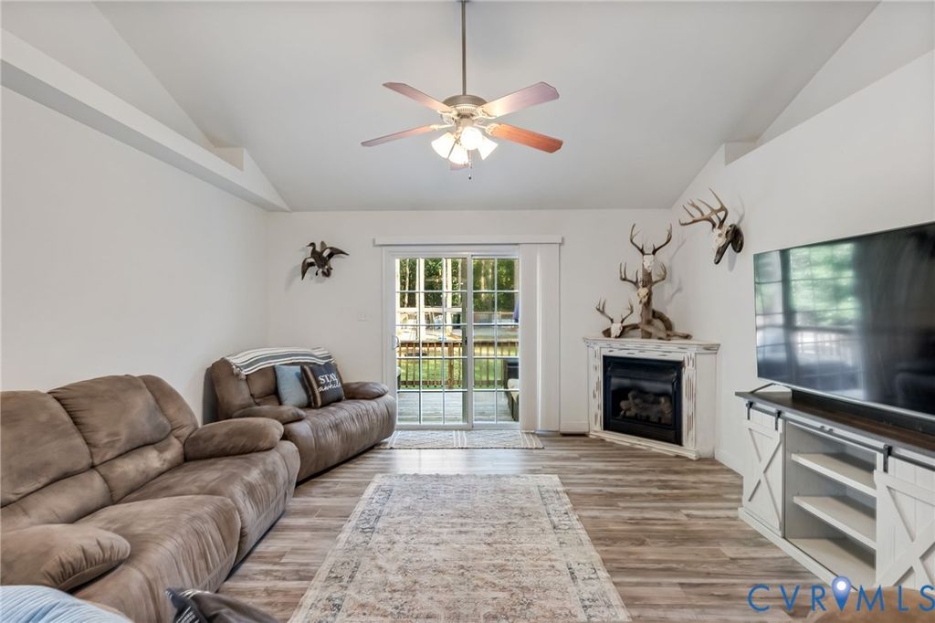 7195 Railroad Bed Rd, Sussex, VA 23830