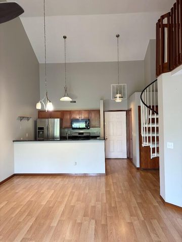 3000 Columbine Circle G, Valparaiso, IN 46383