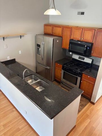 3000 Columbine Circle G, Valparaiso, IN 46383