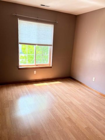 3000 Columbine Circle G, Valparaiso, IN 46383
