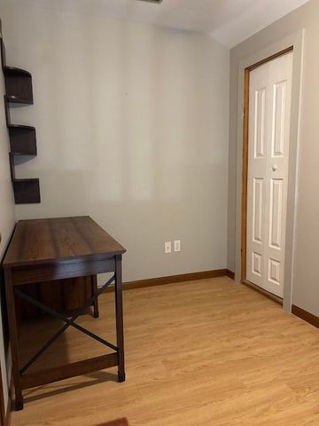 3000 Columbine Circle G, Valparaiso, IN 46383