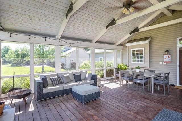 2702 E CORRIDOR DRIVE, Appleton, WI 54913