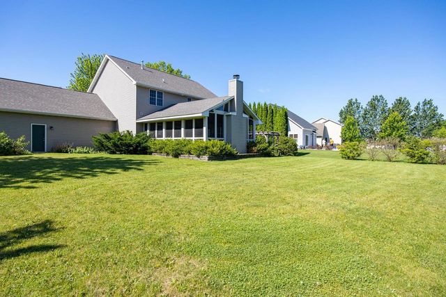 2702 E CORRIDOR DRIVE, Appleton, WI 54913