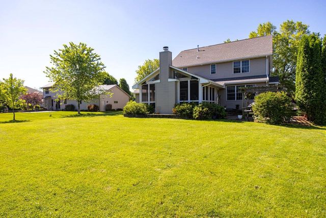 2702 E CORRIDOR DRIVE, Appleton, WI 54913