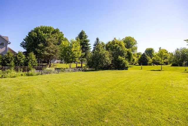 2702 E CORRIDOR DRIVE, Appleton, WI 54913