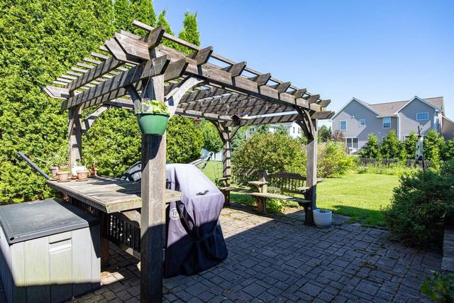 2702 E CORRIDOR DRIVE, Appleton, WI 54913
