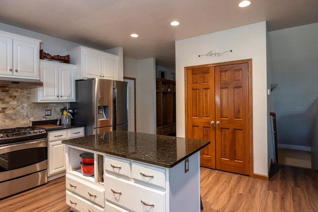 2702 E CORRIDOR DRIVE, Appleton, WI 54913