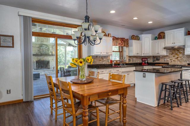 2702 E CORRIDOR DRIVE, Appleton, WI 54913