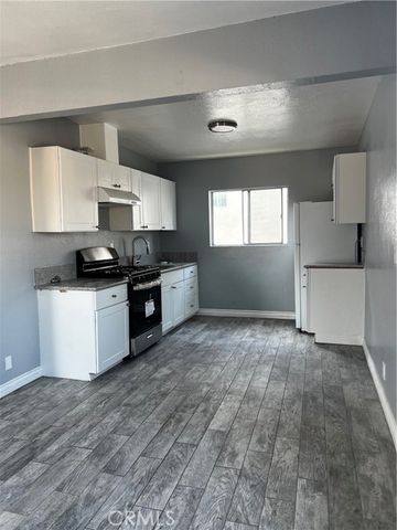 120 W 73rd Street 4, Los Angeles, CA 90003