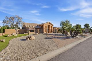 5332 W MISTY WILLOW Lane, Glendale, AZ 85310