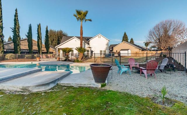 2757 E Jon Drive, Fresno, CA 93720