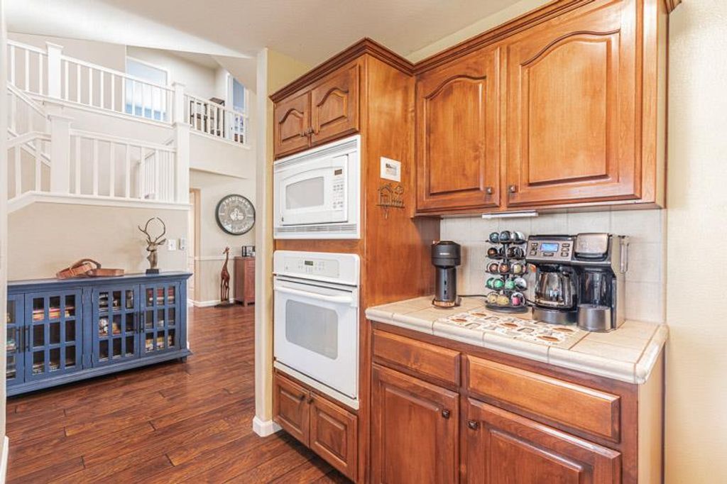 Image 15 of property listing at 2757 E Jon Drive, Fresno, CA 93720