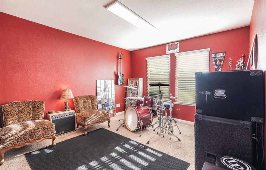Image 21 of property listing at 2757 E Jon Drive, Fresno, CA 93720