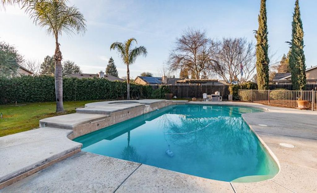Image 48 of property listing at 2757 E Jon Drive, Fresno, CA 93720