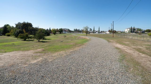 16861 Paula Road, Madera, CA 93636