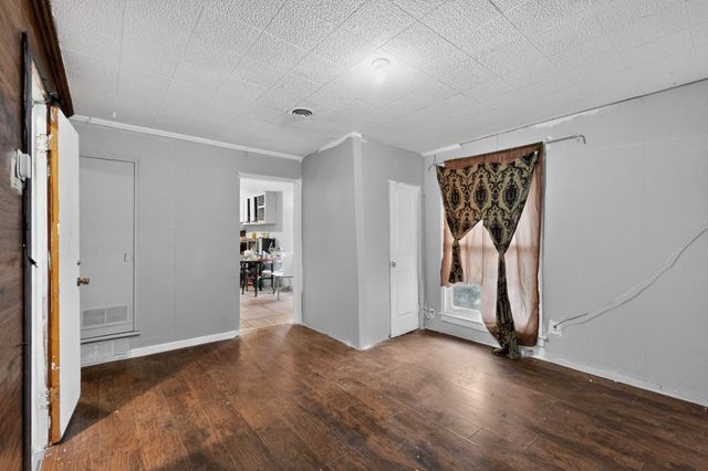 522 Phillip Street, Mesquite, TX 75149