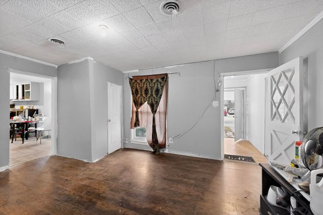 522 Phillip Street, Mesquite, TX 75149