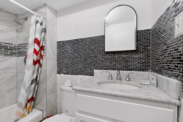 522 Phillip Street, Mesquite, TX 75149