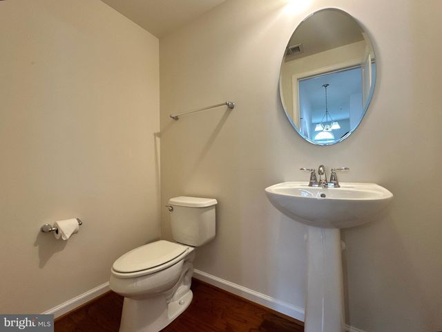 7396 BRUNSON CIR, Gainesville, VA 20155