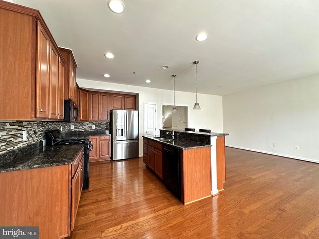 7396 BRUNSON CIR, Gainesville, VA 20155
