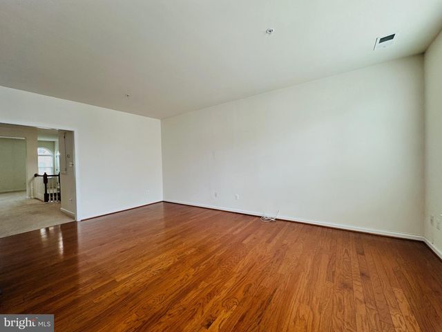 7396 BRUNSON CIR, Gainesville, VA 20155