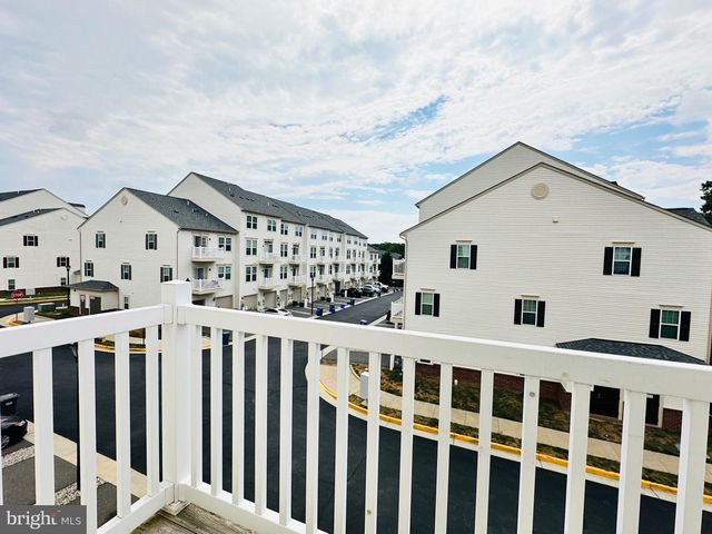 7396 BRUNSON CIR, Gainesville, VA 20155