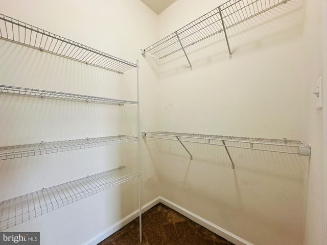 7396 BRUNSON CIR, Gainesville, VA 20155