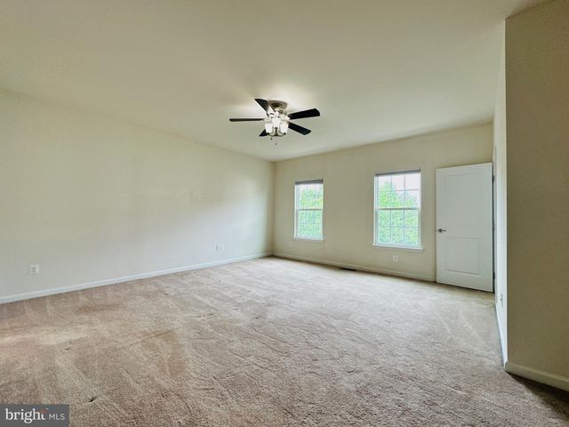 7396 BRUNSON CIR, Gainesville, VA 20155